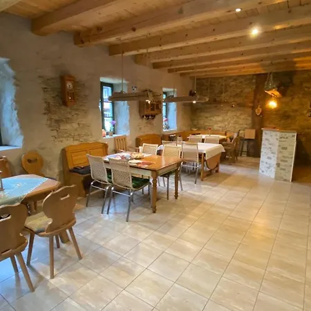 Apartamento Steinhaus / Kamenny Dum