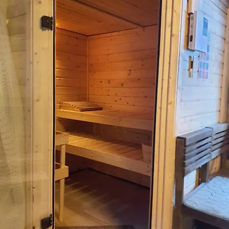 Steinhaus / Kamenny Dum * Zdikov