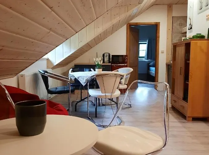 Steinhaus / Kamenny Dum